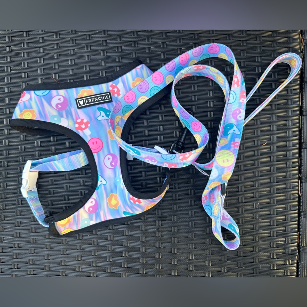 NWOT Frenchie Bulldog Large Reversible Harness and Leash